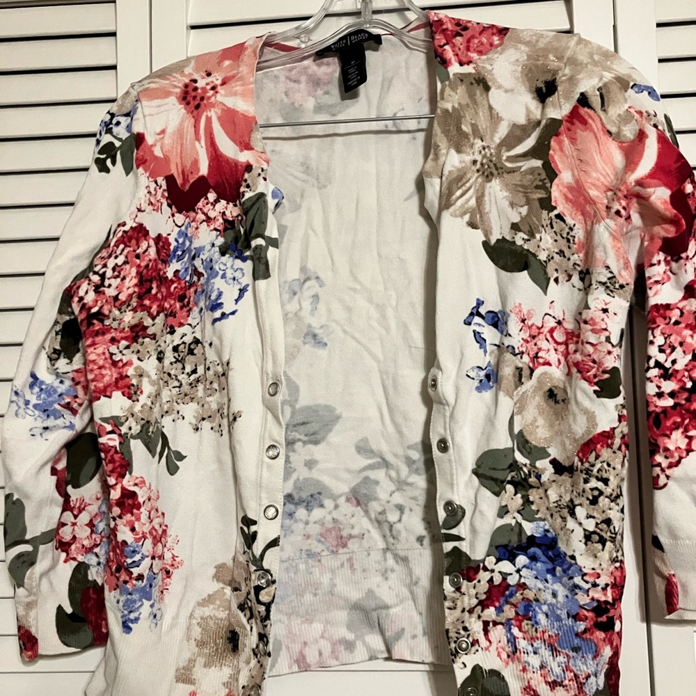White House Black Market Floral Cardigan